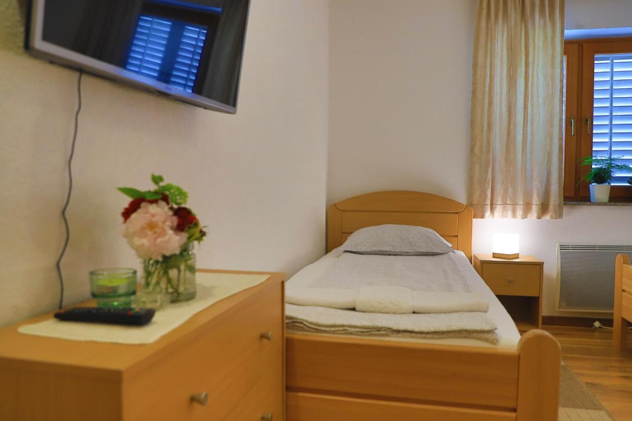 Apartments Oeneus Racic Ngoại thất bức ảnh